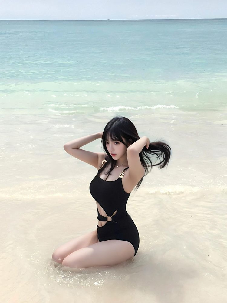 Monokini Sexy con Cut-out Donn - Spa&Wellness Earth City Шелепиха recensione e prezzo